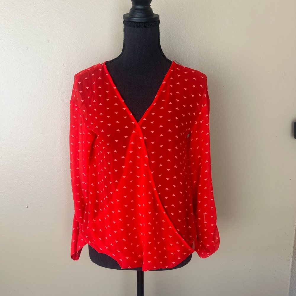 Women's medium cover up over top